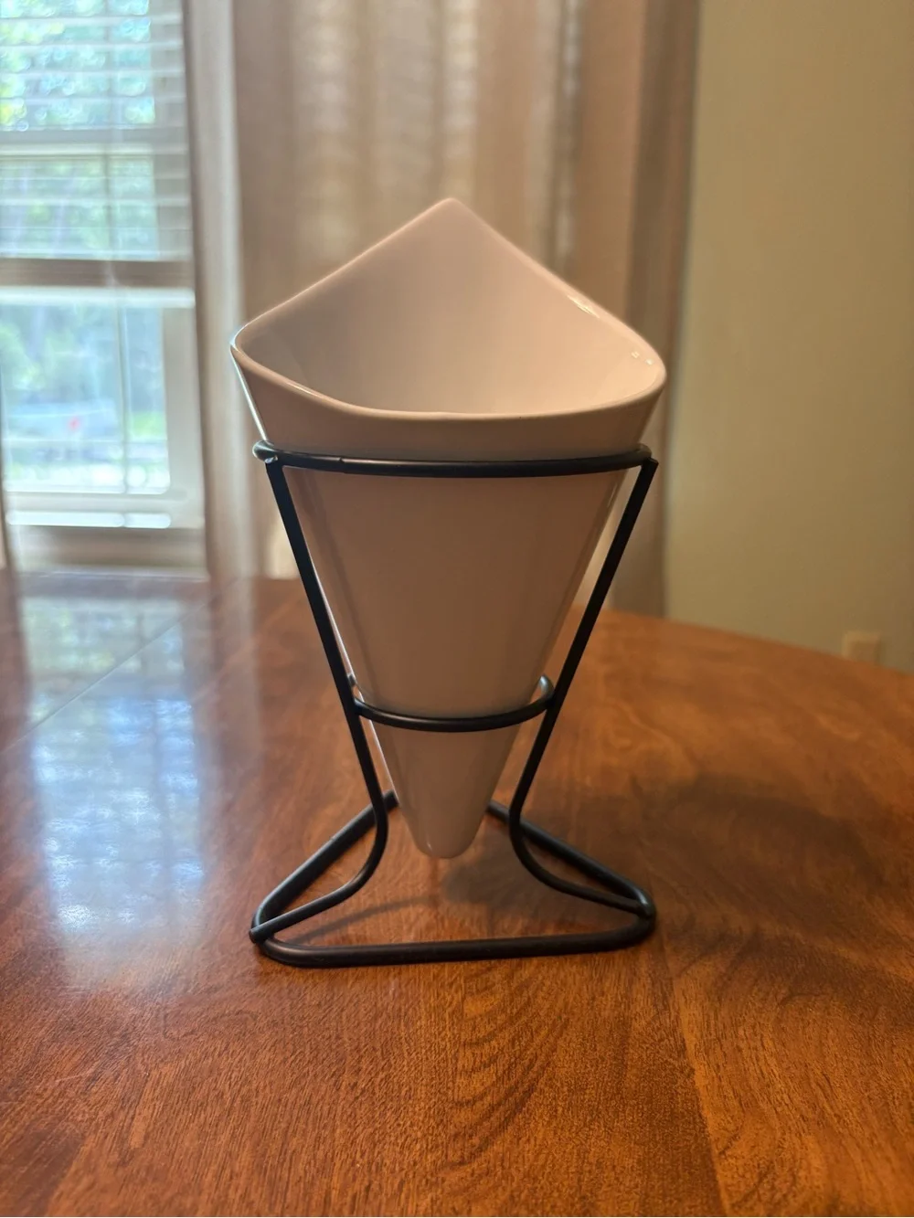 Pier 1 White Ceramic Appetizer Server Set with Black Metal Stand
